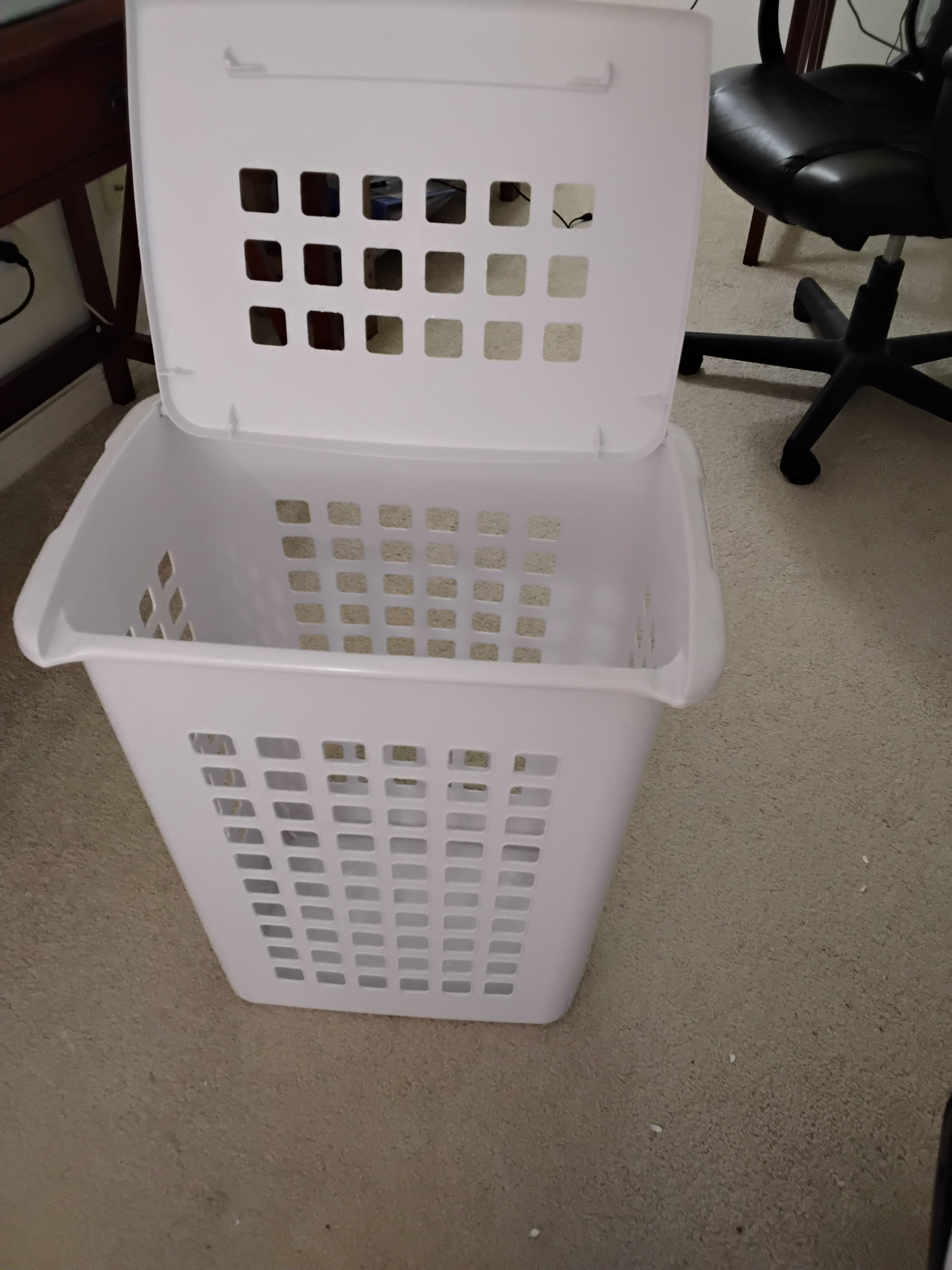 Big laundry basket, lightly used, local pick up 92407
