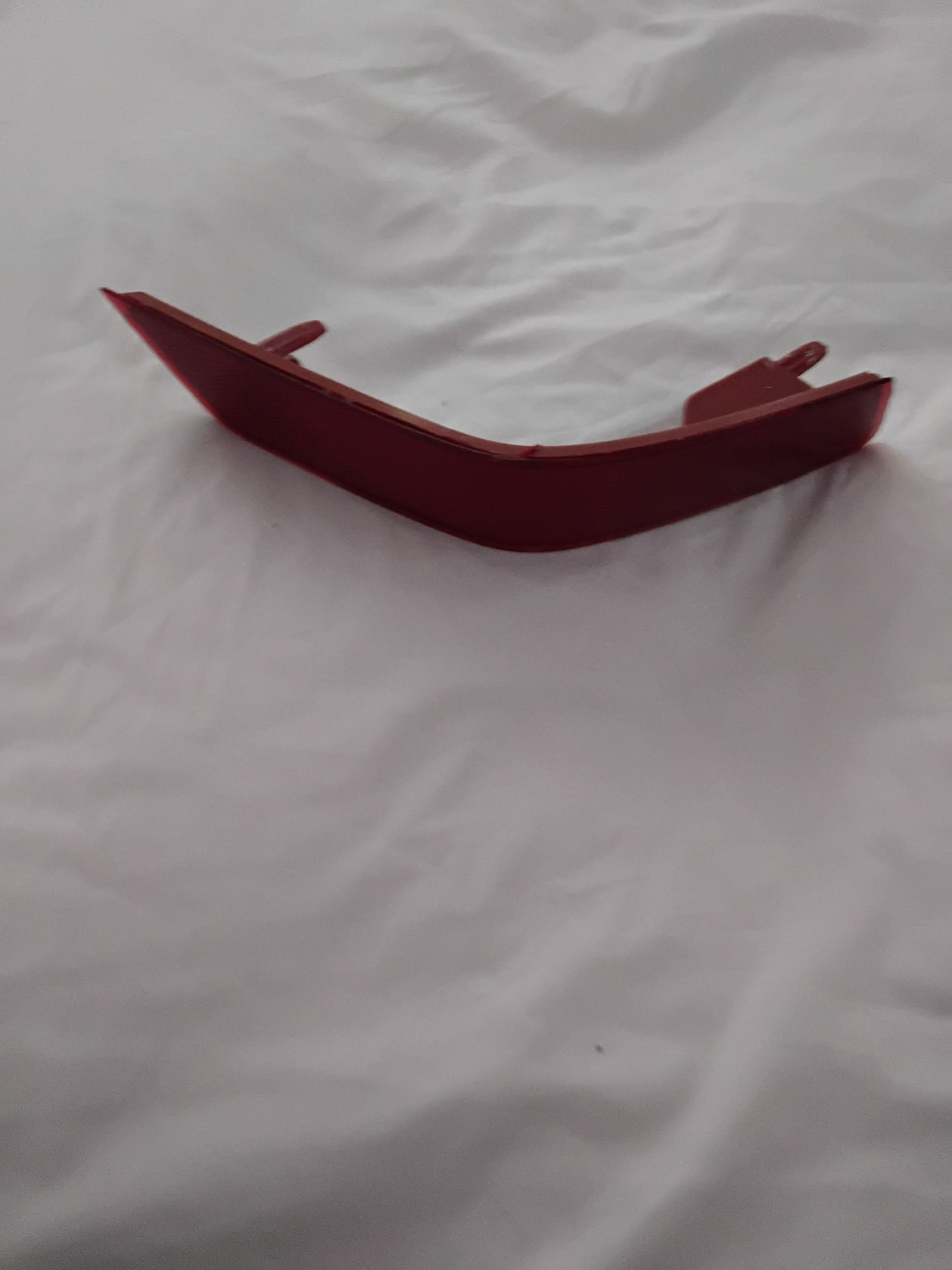 Right side refector light for Nissan rouge 2017-2020. Lightly used.