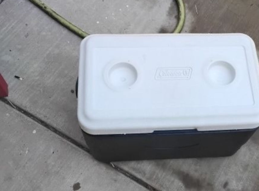 Mid Size Cooler with drainage, lightly used, local pick up, 92407